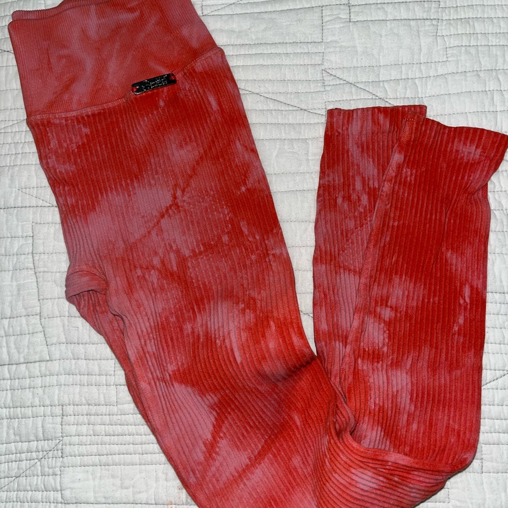Bombshell ribbed leggings red tie dye
